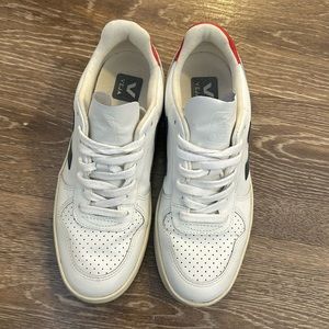 Veja V-10 Sneakers Women’s Size 37 Color Navy